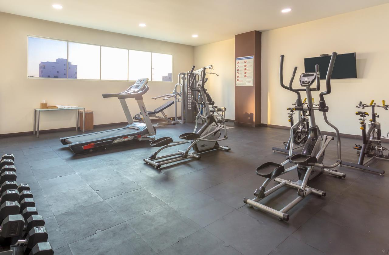 Ghl Collection Barranquilla Hotel Kültér fotó A gym at a hotel